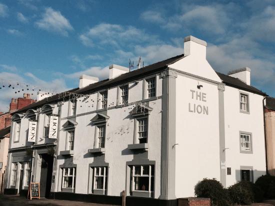 The Lion Hotel-Image-1