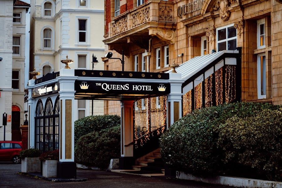 Gallery Item 33 for The Queens Hotel