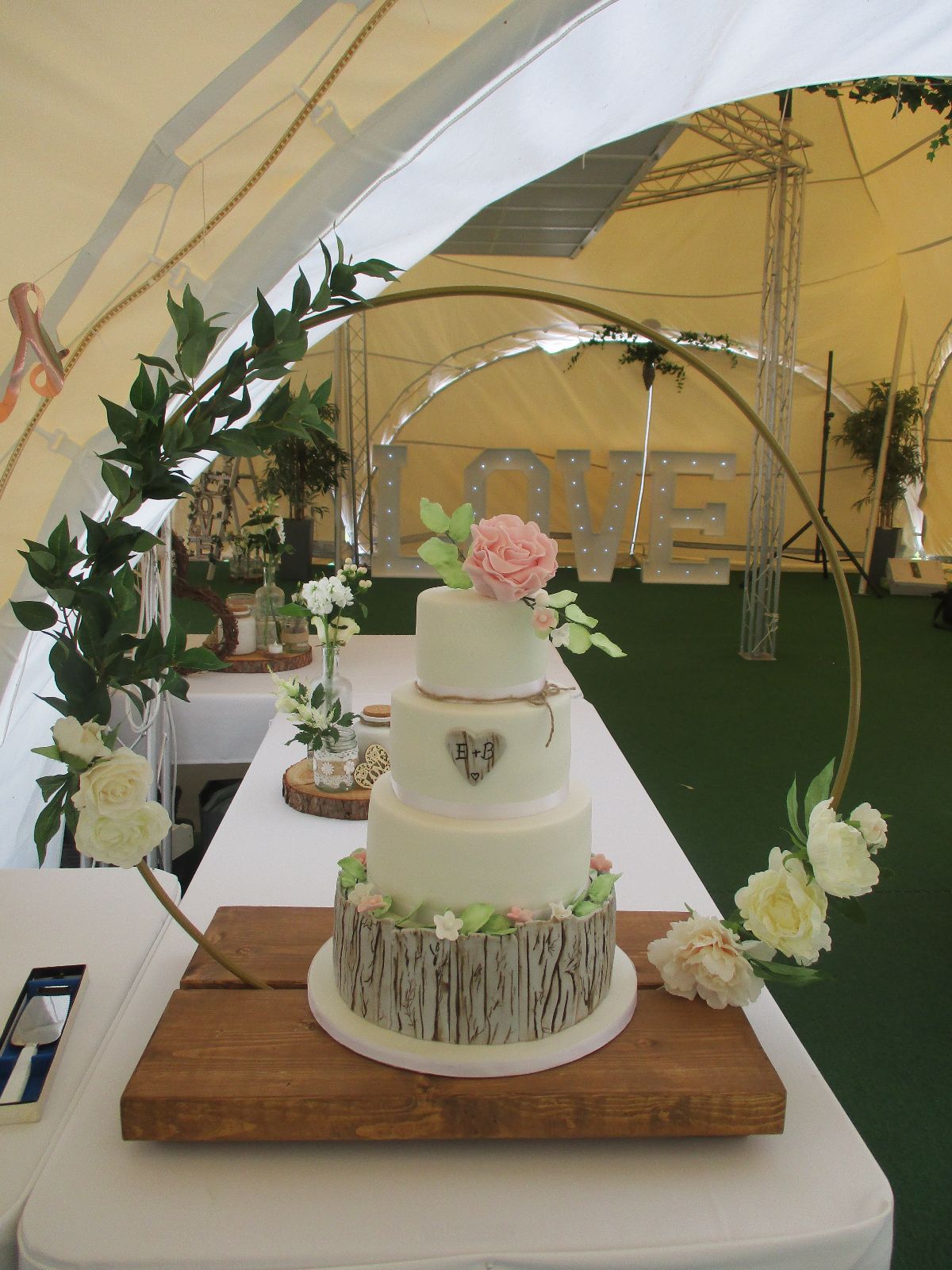 Jennie's cake's and catering-Image-92