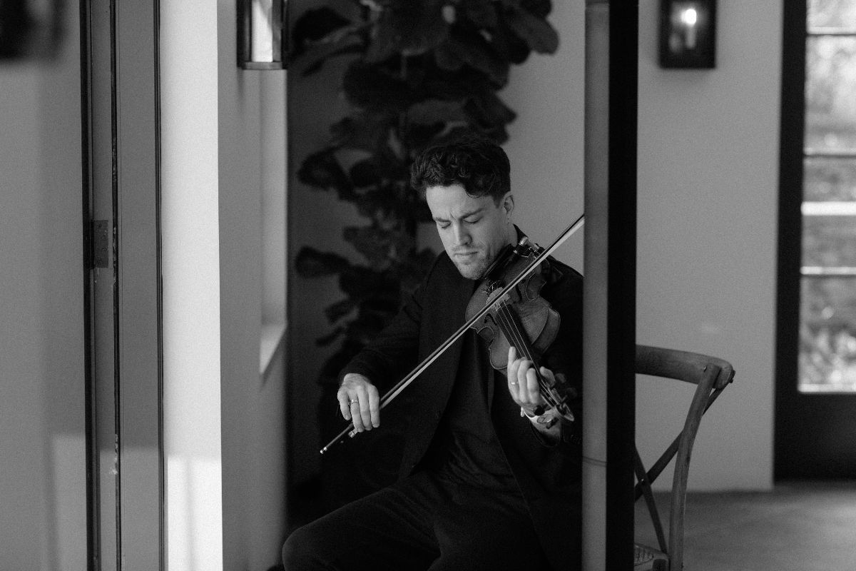Joel Grainger (Live Looping Violinist)-Image-6