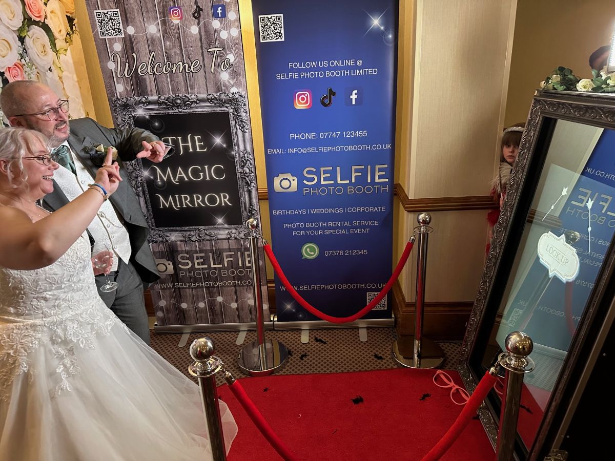 Selfie Photo Booth Hire-Image-15