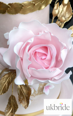 Blusg Giant Rose.jpg