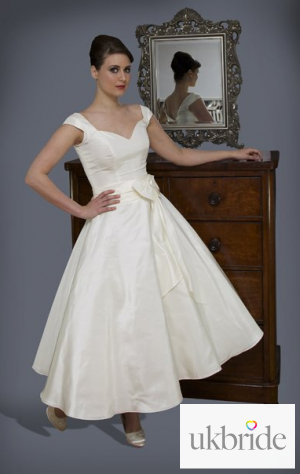 Cutting_Edge_Bridals1950s Style Wedding Dress Ivy.jpg