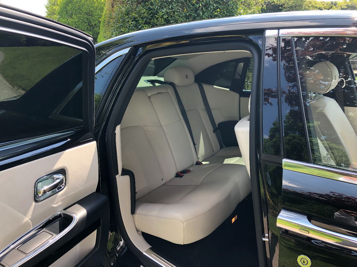 Wedding Cars Yorkshire-Image-4