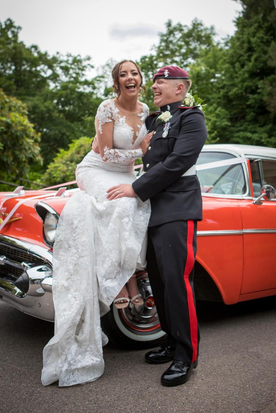 The couple also had a lovely wedding car which they of course made the most of!